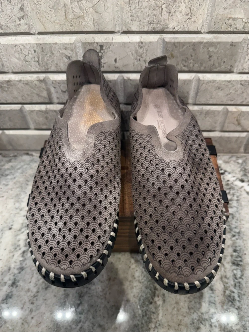 Ilse Jacobsen supremely comfortable